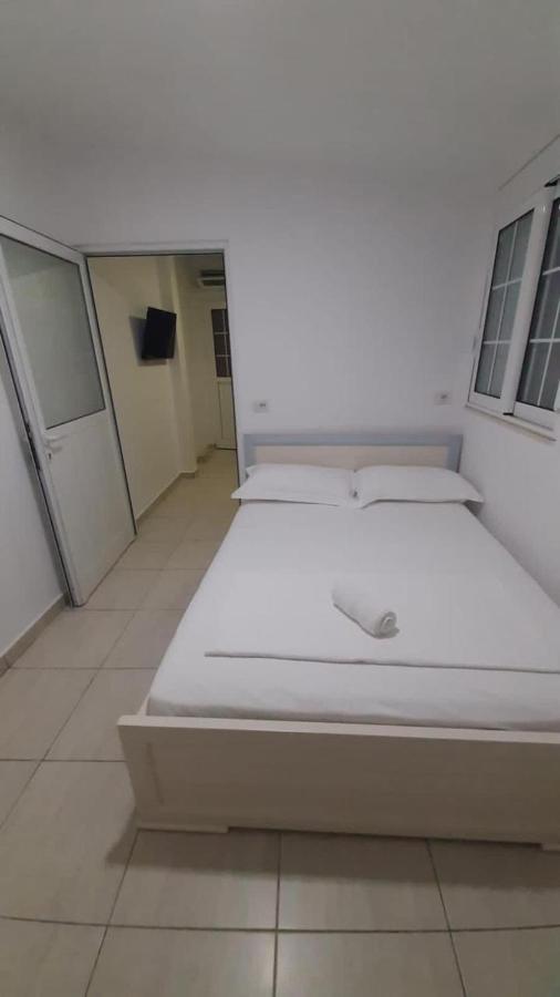 Amber Apartments Sarandë Rum bild